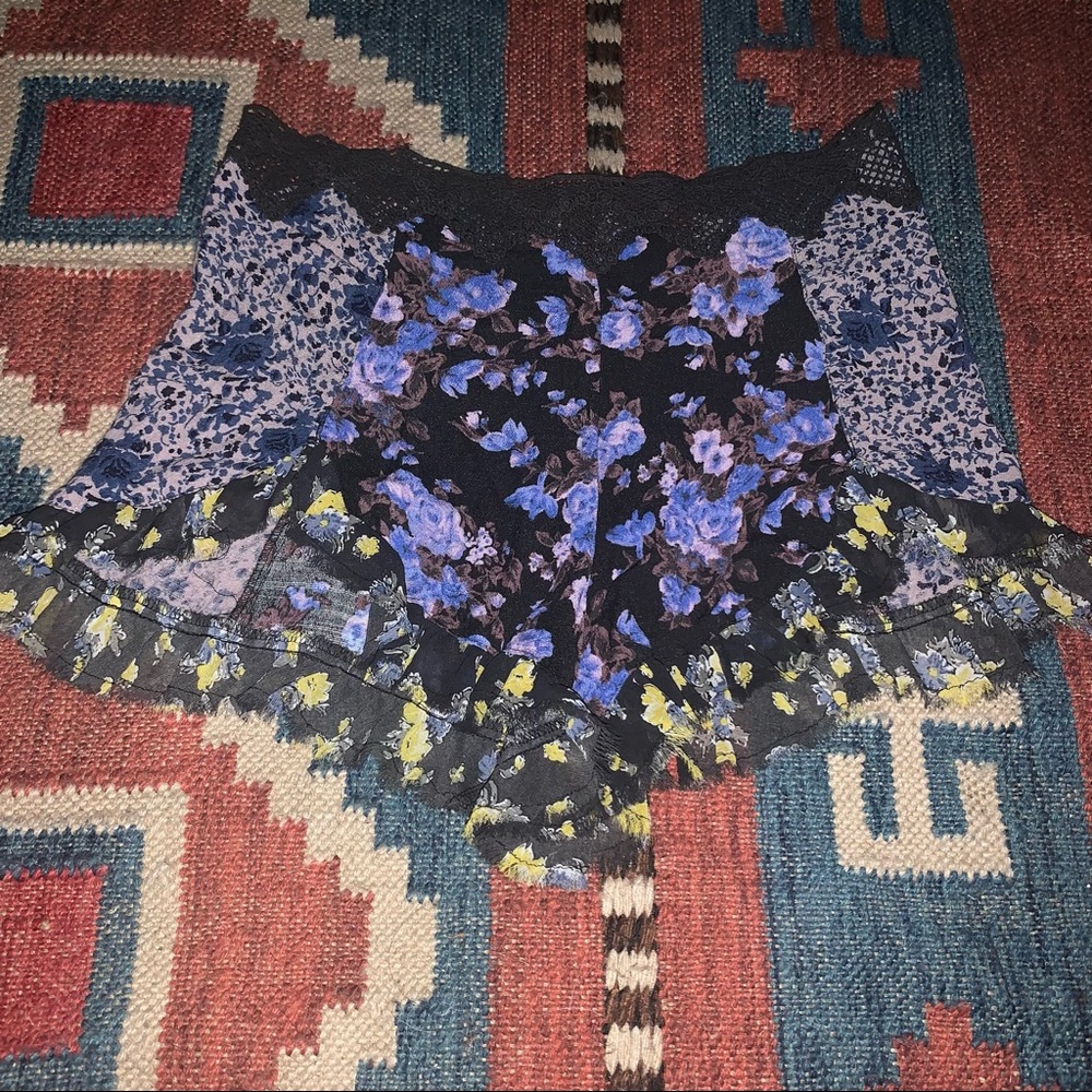 Free People Flouncy Floral Shorts Lace Trim